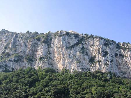 Felsenküste von Capri - Kampanien