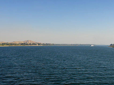 Blick über das Meer - Landesinnere