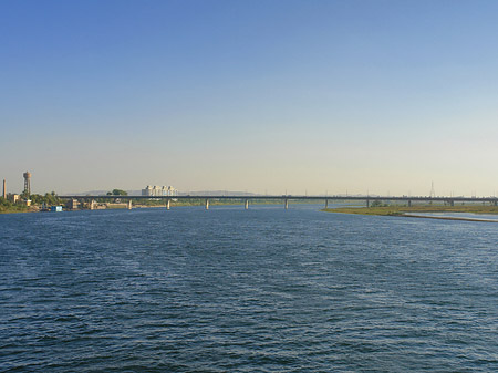 Blick über das Meer - Landesinnere