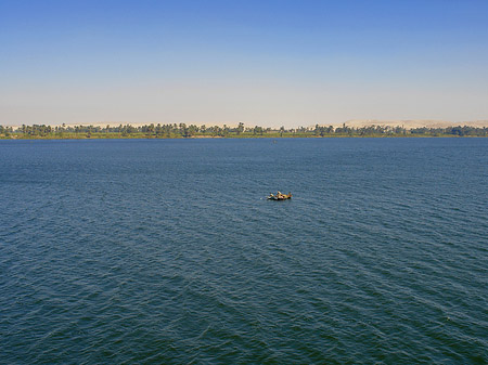 Kleines Boot - Landesinnere